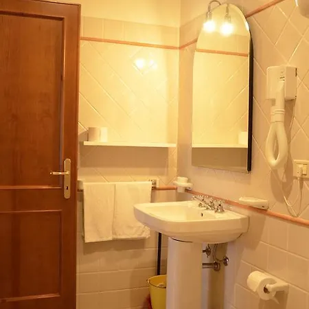 Agriturismo Le Due Torri Ponte Pazienza *