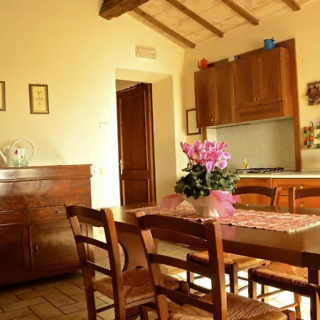 Farm stay Agriturismo Le Due Torri Ponte Pazienza Spello