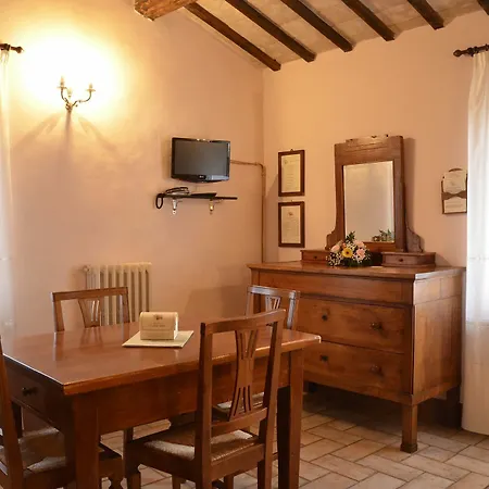Farm stay Agriturismo Le Due Torri Ponte Pazienza